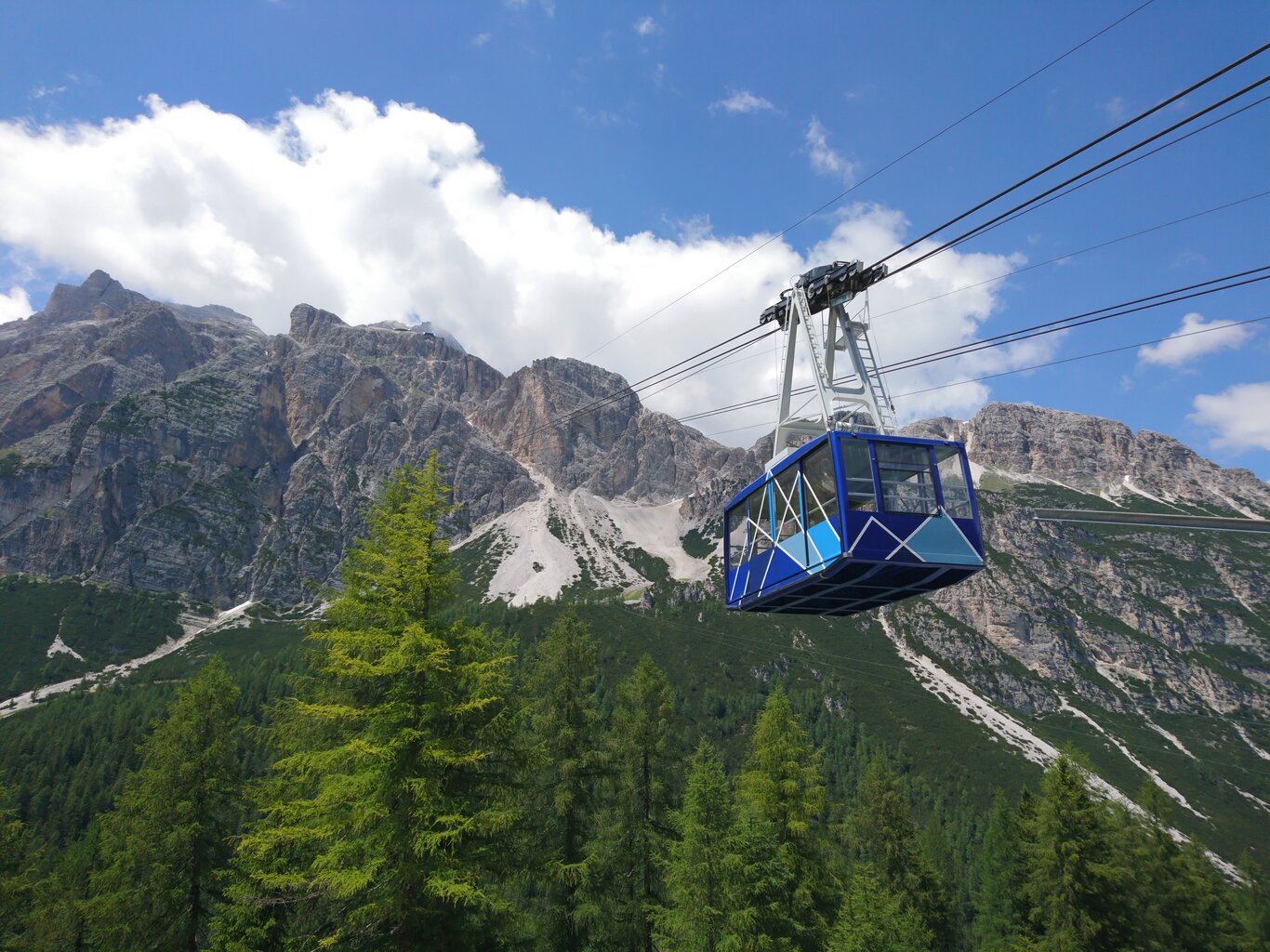 Cortina d’Ampezzo | © @TofanaFreccianelCielo