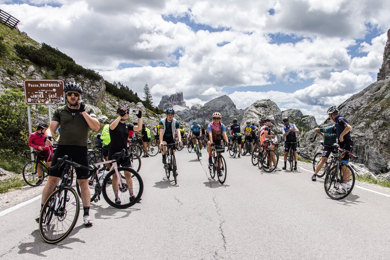 Summer Cycling Through the Belluno Dolomites | © Manuel Glira