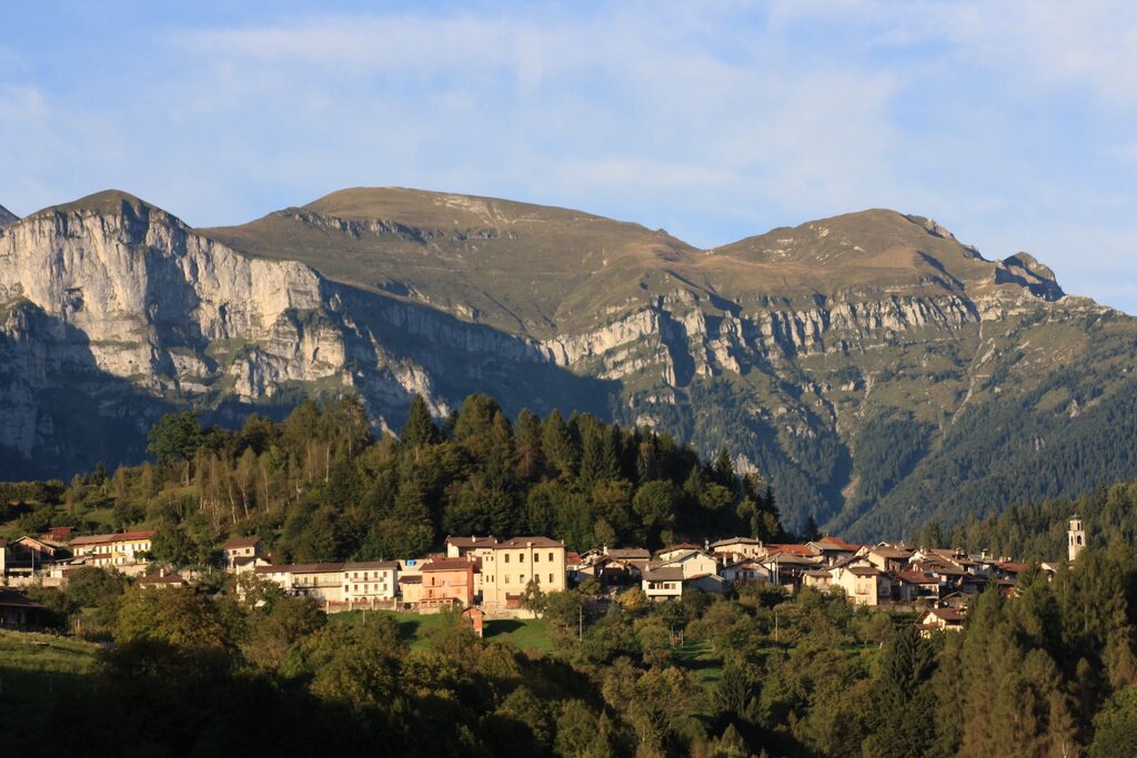 Faller Estivo Con Vette Feltrine Sullo Sfondo.Albergo Diffuso Faller.Guido Trento