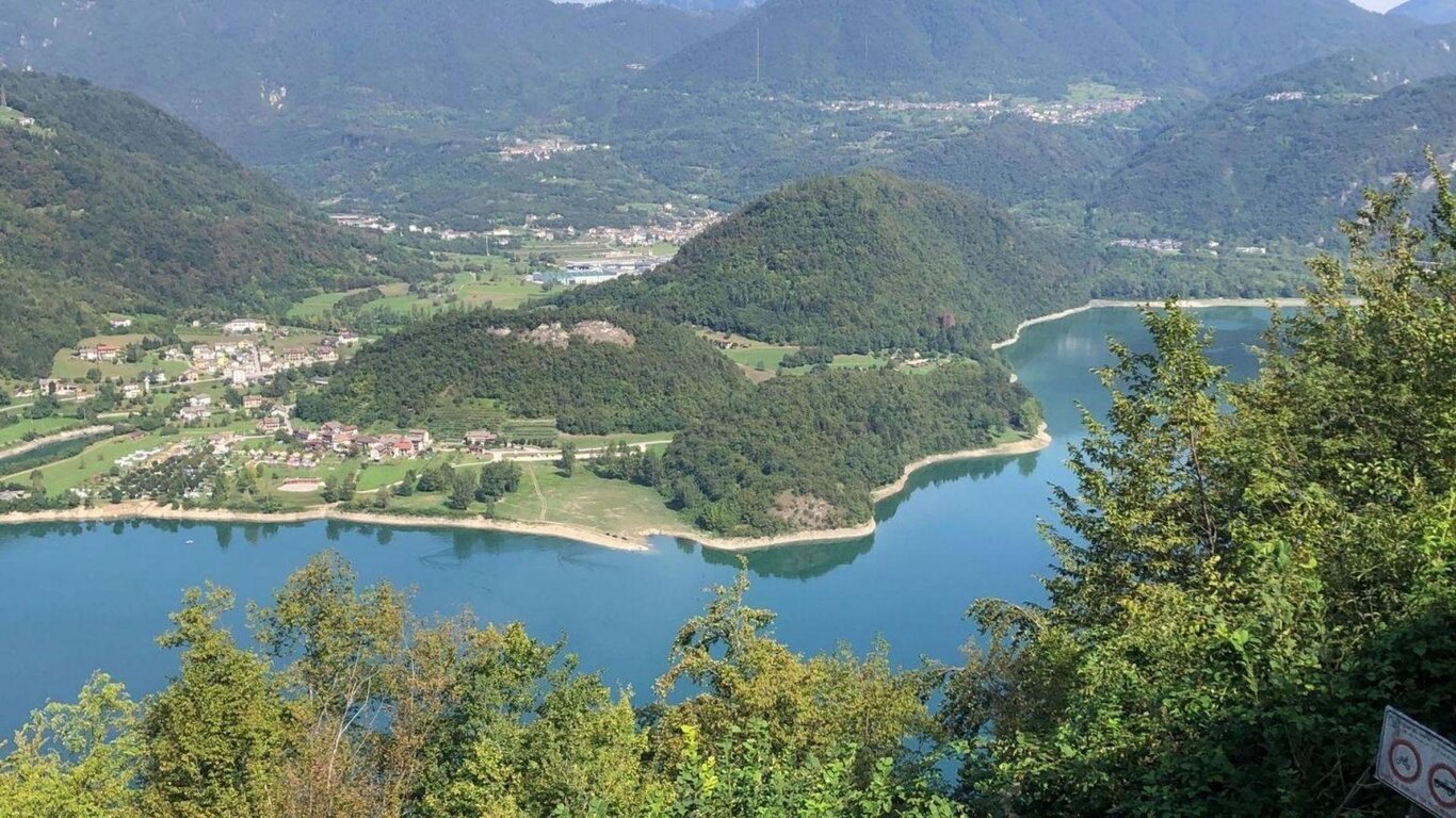 Lago_del_Corlo