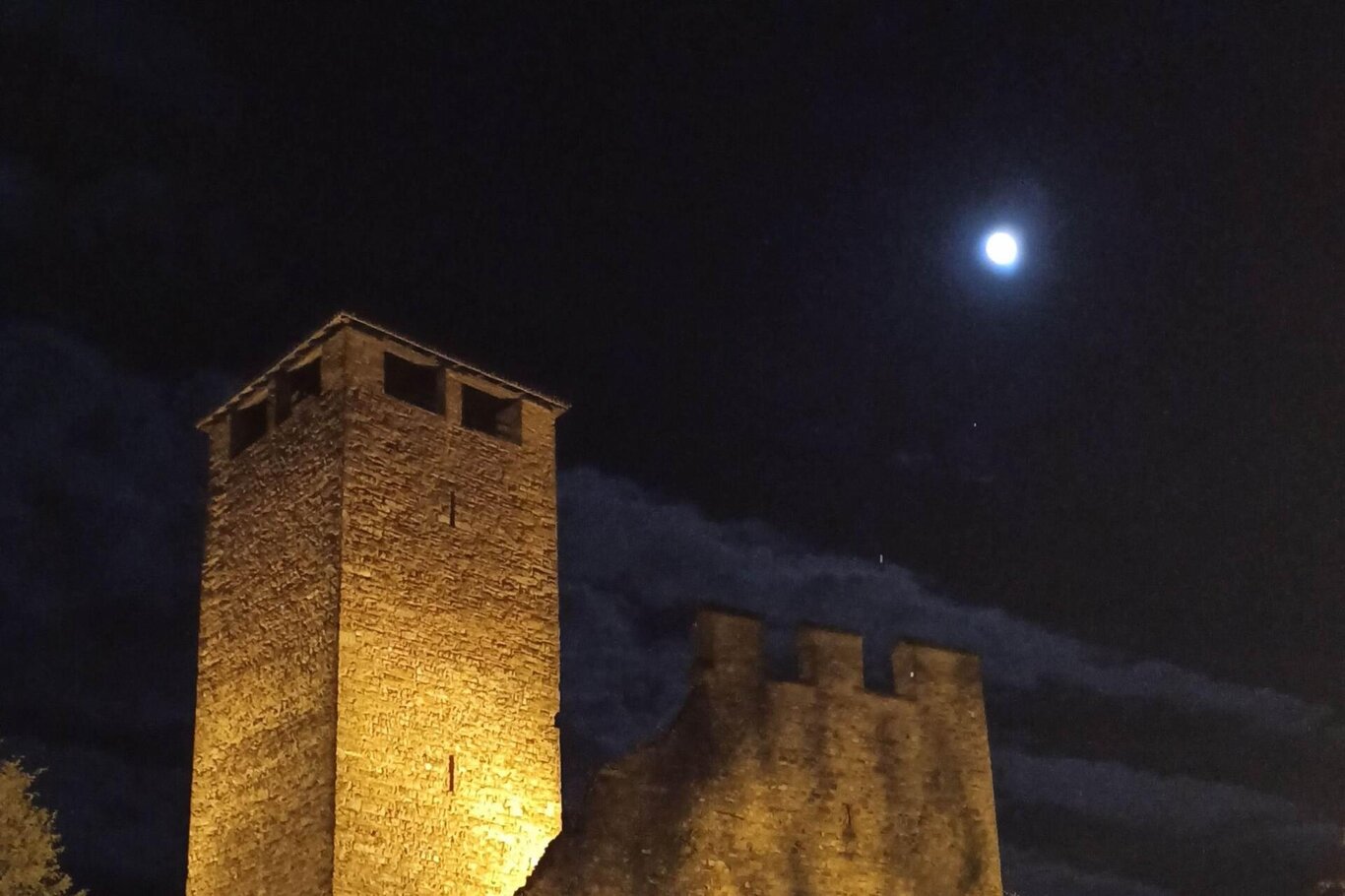 Castello e luna