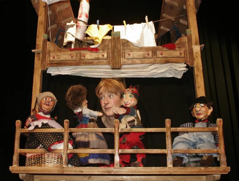 LO STRANO PRANZO DI HANSEL E GRETEL
