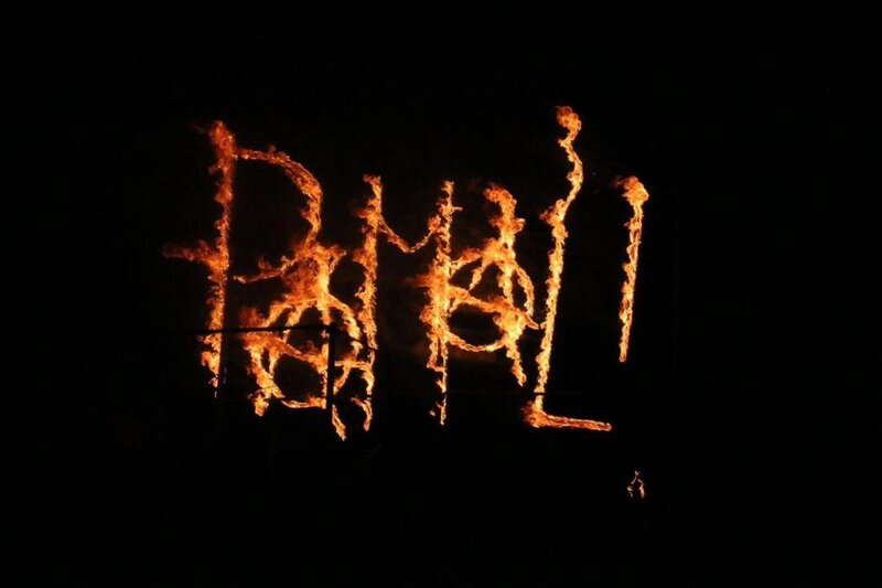 Pamali scritta con fuoco