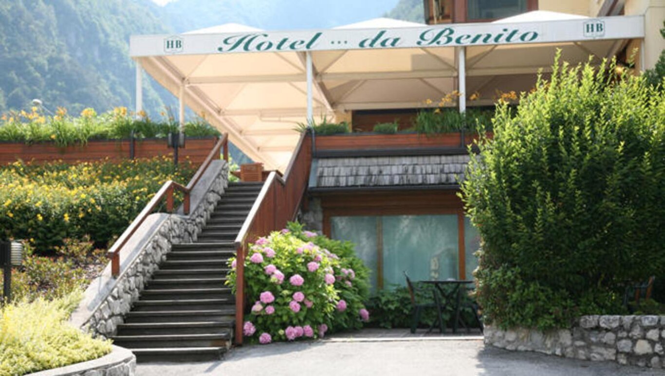 hotel.2 (1) hotel.2 (1)