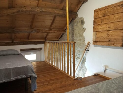 Camera rustica soppalco