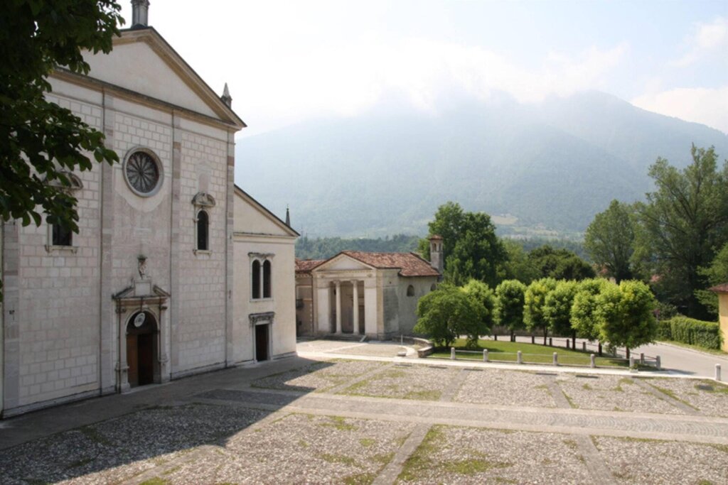 Esterno del Duomo - sagrato