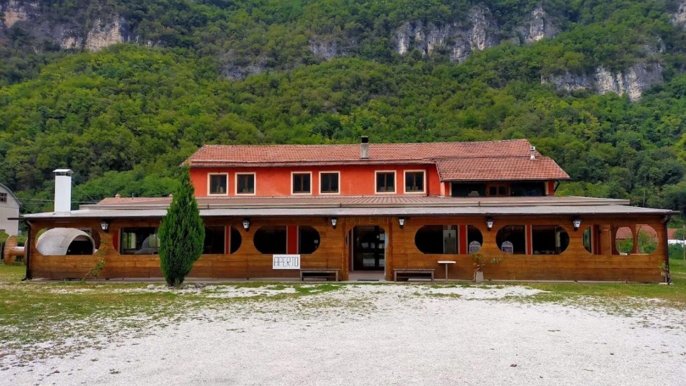 Esterno Esterno