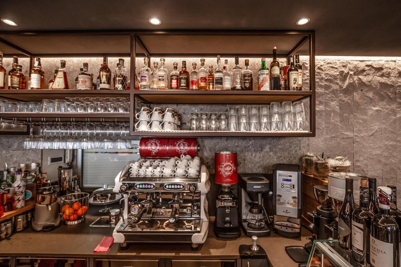 Bar Bar