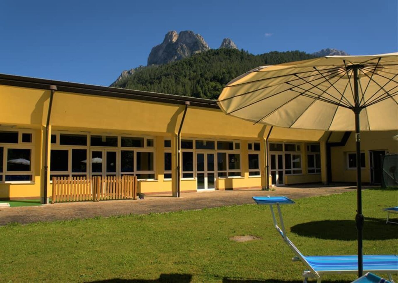 Piscina Agordo esterno Piscina Agordo esterno
