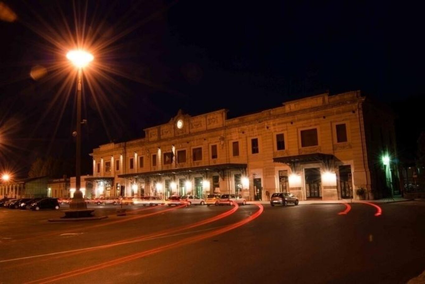 Stazione Ferroviaria Stazione Ferroviaria