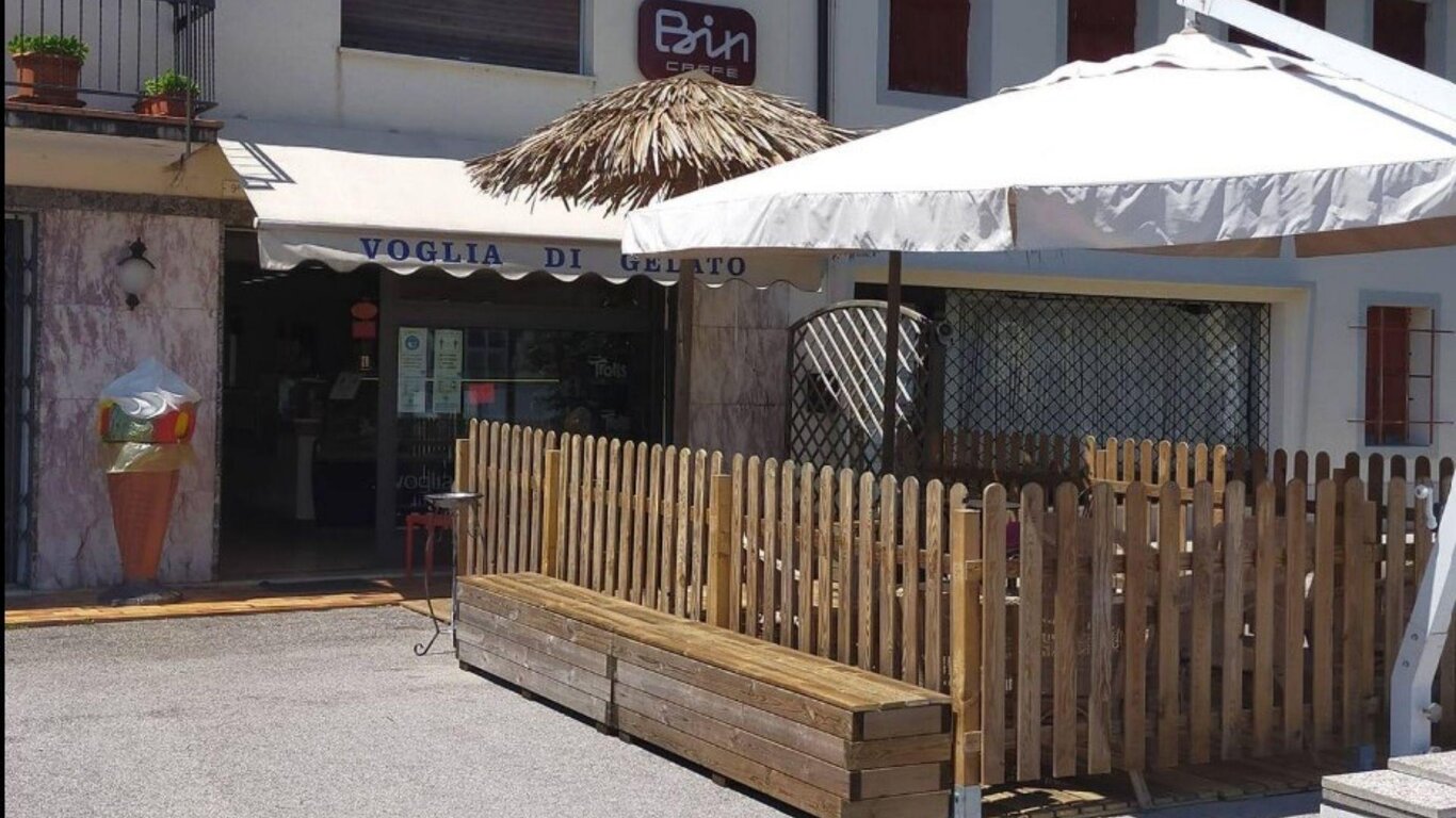 Voglia di gelato esterno Voglia di gelato esterno