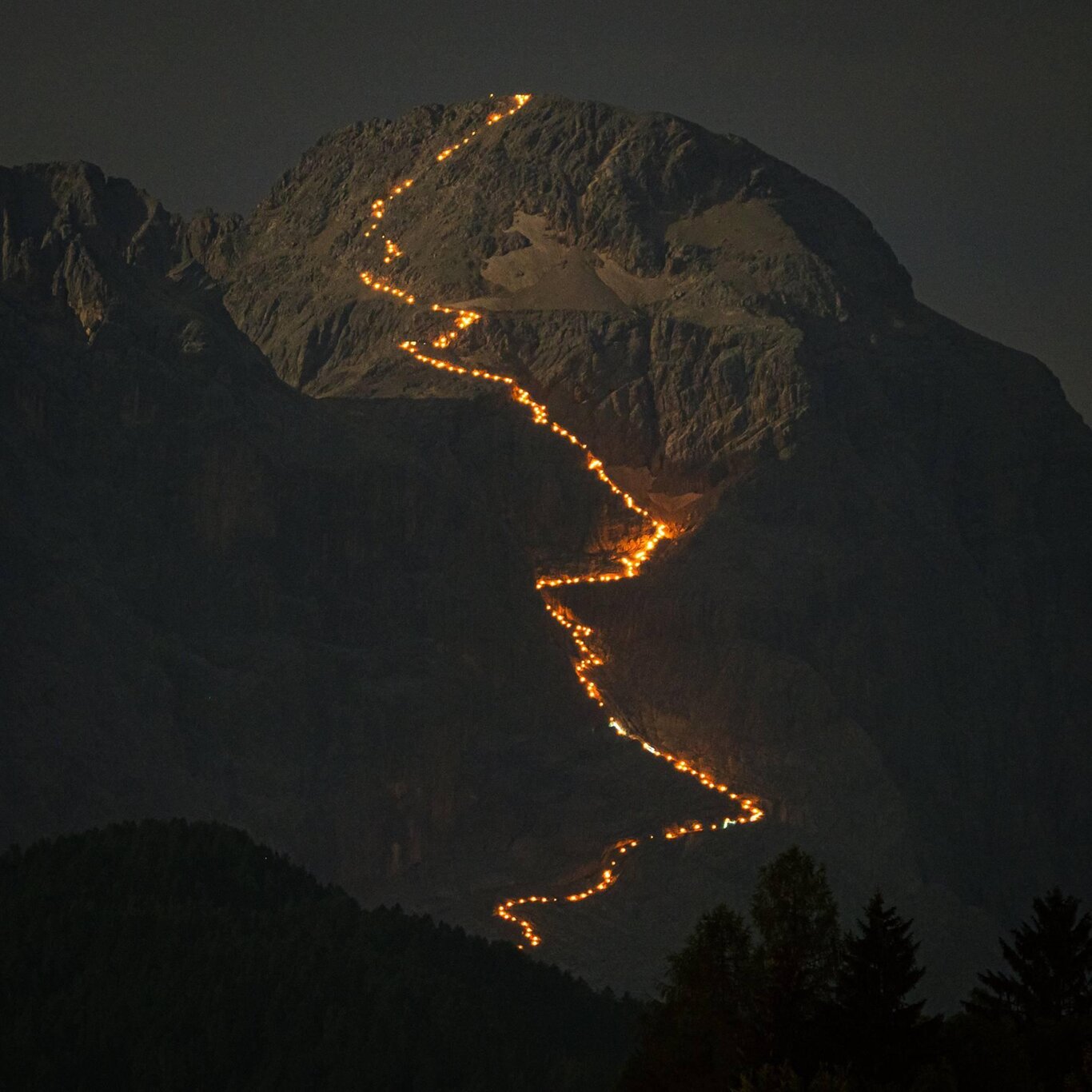 Fiaccolata da cima Civetta