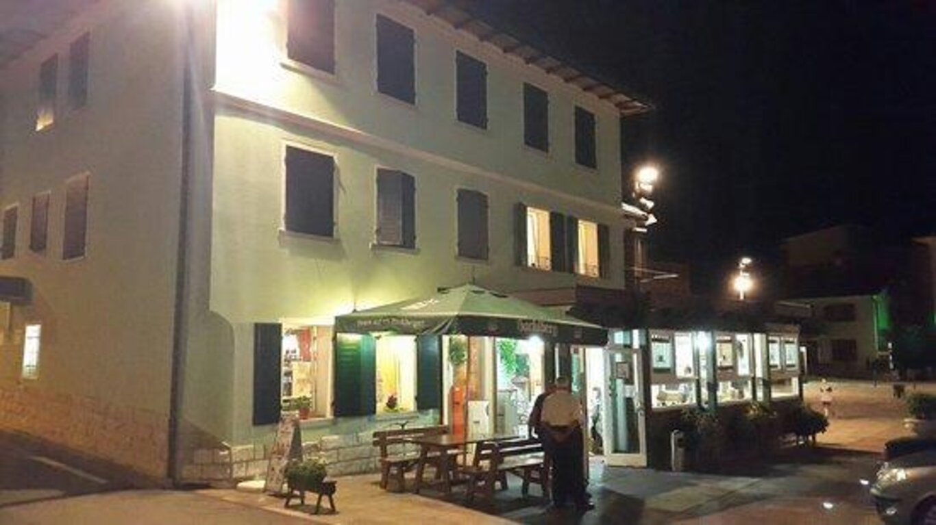 Pizzeria Teverone Pizzeria Teverone