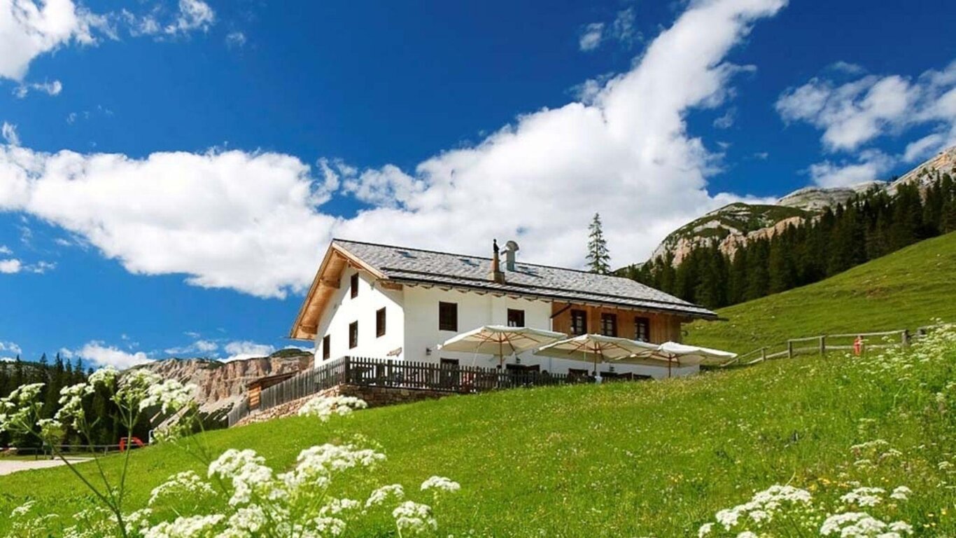 Malga Ra Stua con pranzo di prodotti tipici