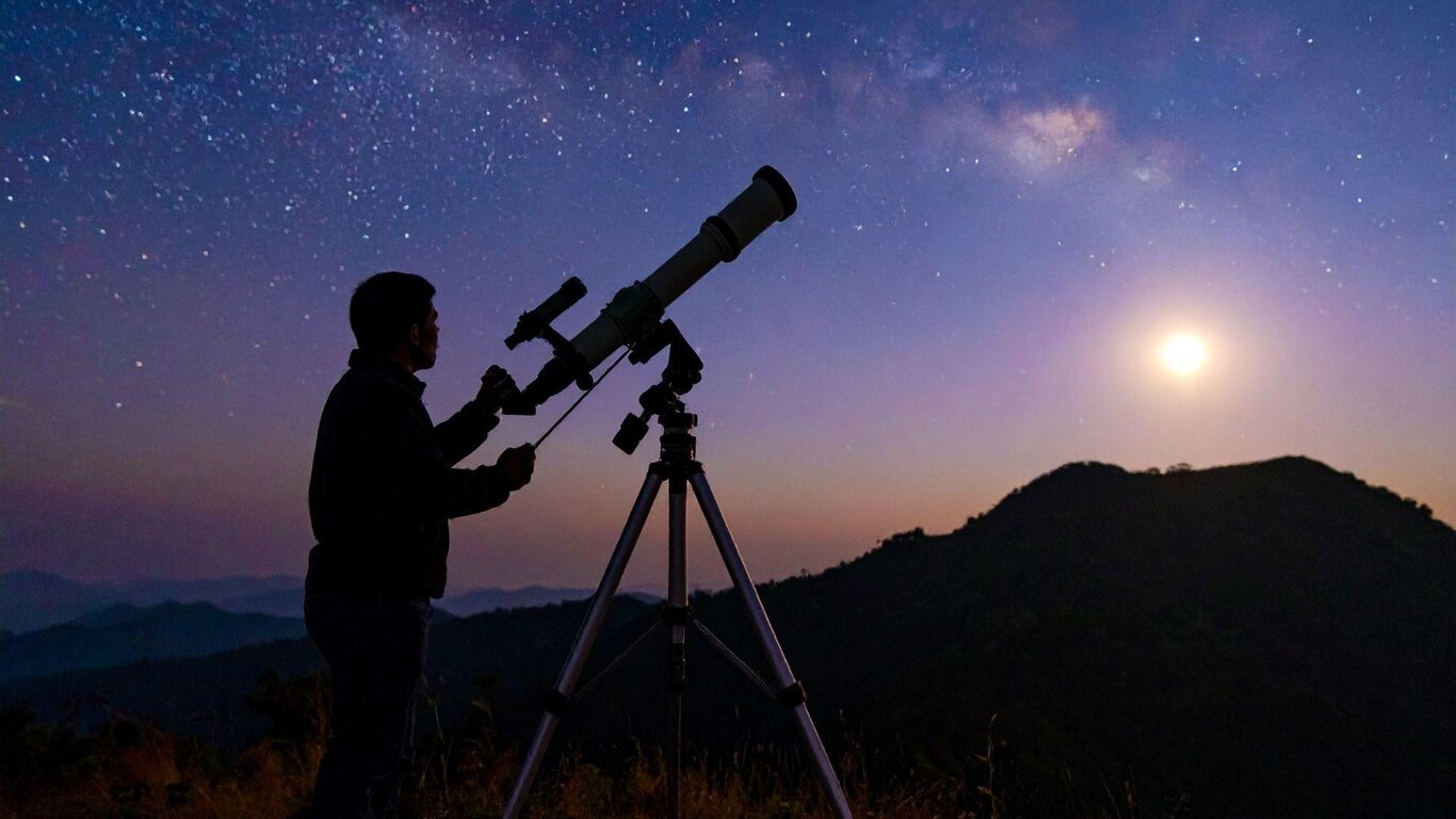 Osservare il cielo con il telescopio Osservare il cielo con il telescopio