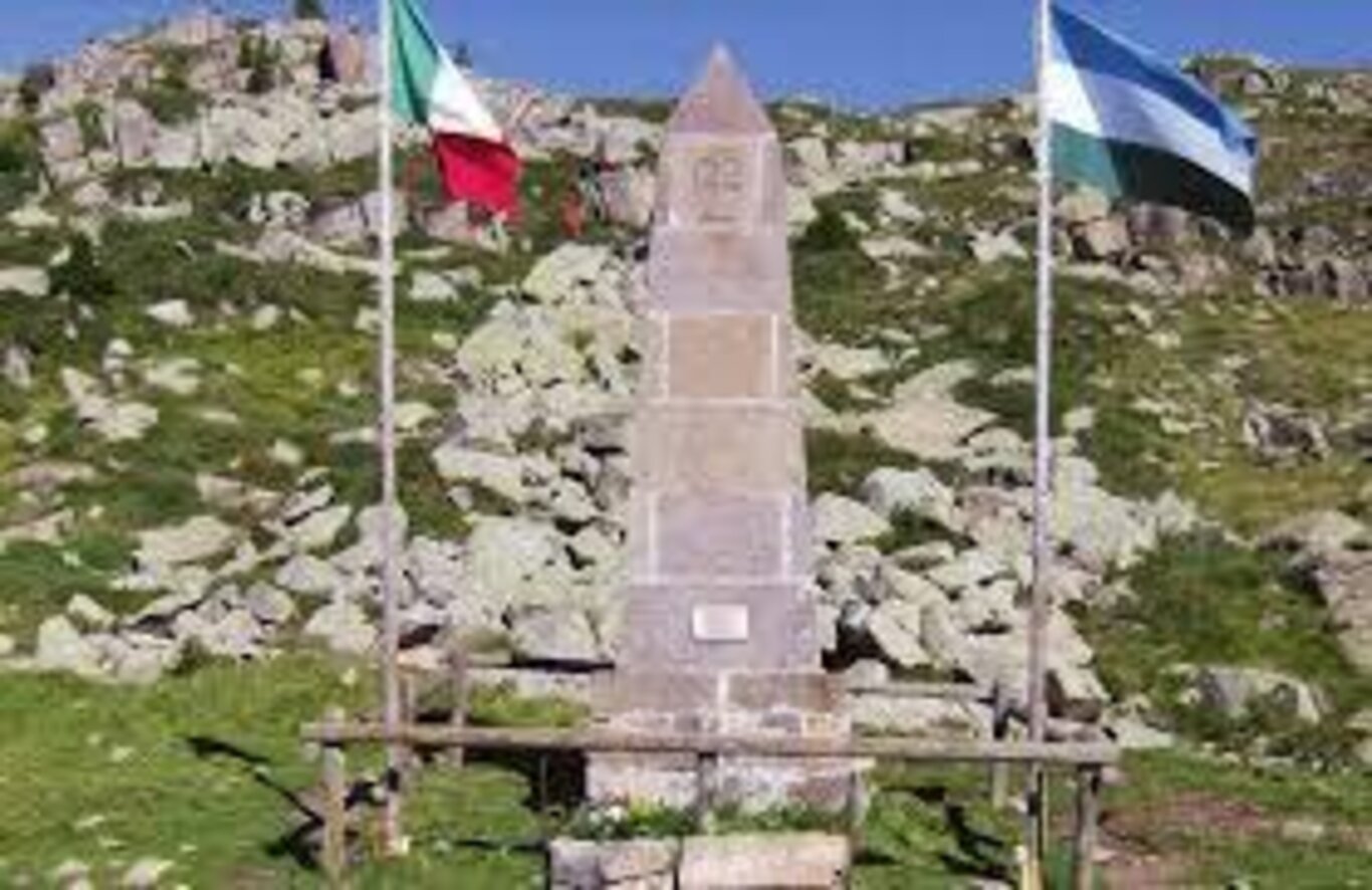 Sentieri nascosti nella storia per l'Obelisco di Val Miniera