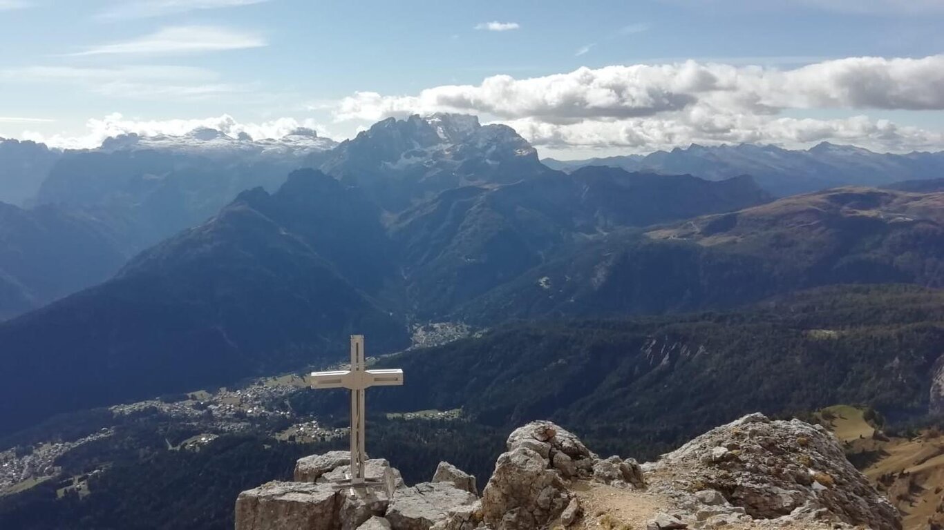 Via Ferrata e Via Normale per la Cima d'Auta Orientale