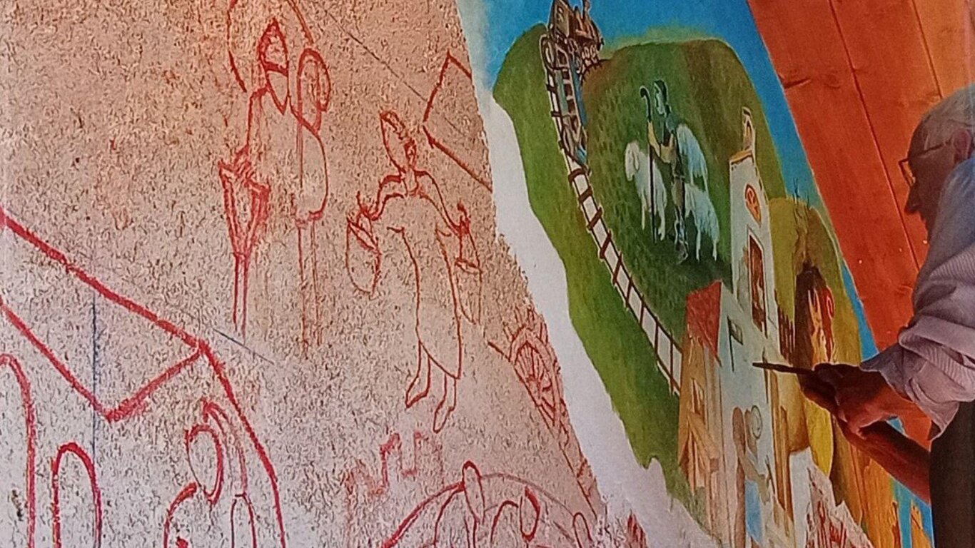 Vico Calabrò, un viaggio negli affreschi dal 1974 al 2025