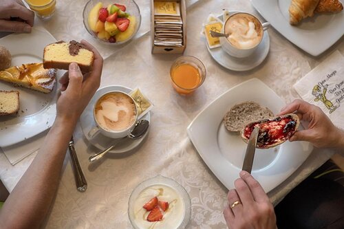 Malita_breakfast_0145_HDR-min Malita_breakfast_0145_HDR-min