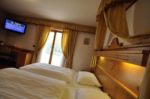 Comfort with balcony (5) Comfort with balcony (5)