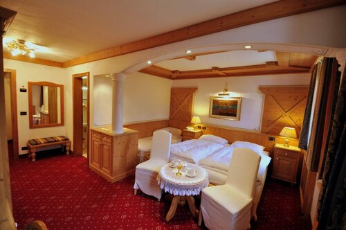 Comfort without Balcony (2) Comfort without Balcony (2)