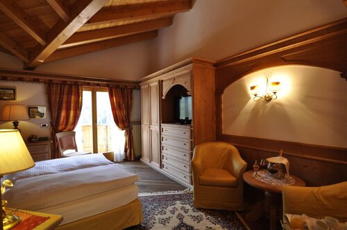 Junior suite with whirlpool Junior suite with whirlpool