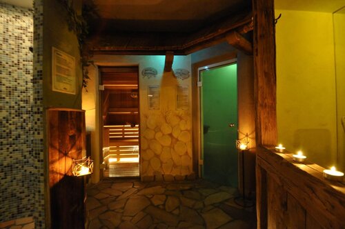 Wellness (9) Wellness (9)