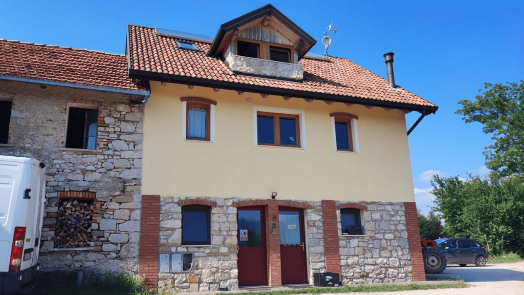 Azienda agricola da esterno entrata