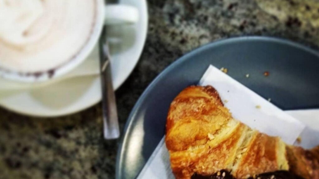 Caffè e cornetto