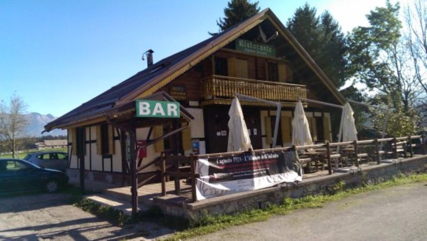 Esterno Capanna Genziana Esterno Capanna Genziana