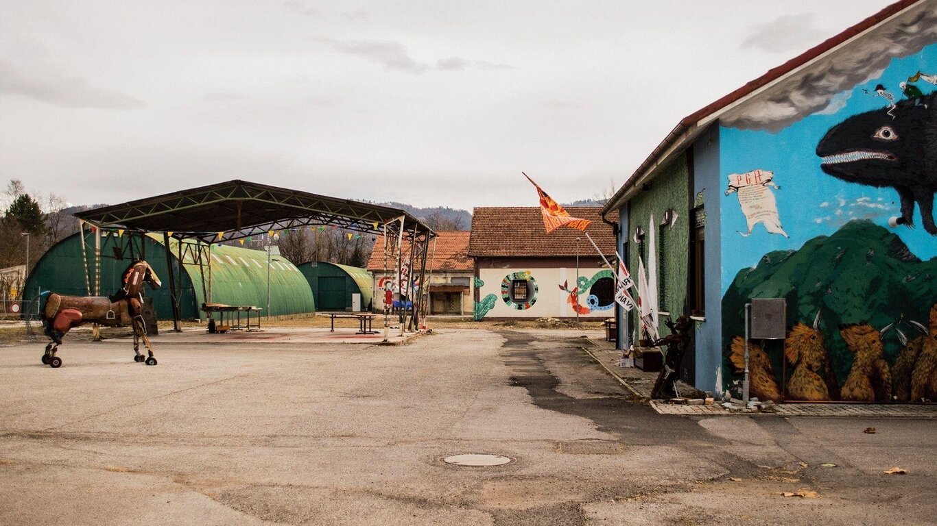 Casa dei Beni Comuni Casa dei Beni Comuni