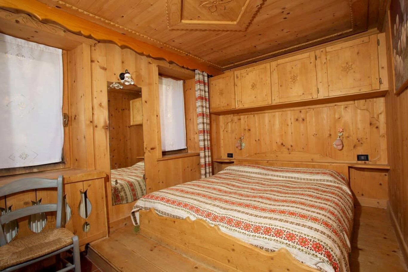 CASA MOMI