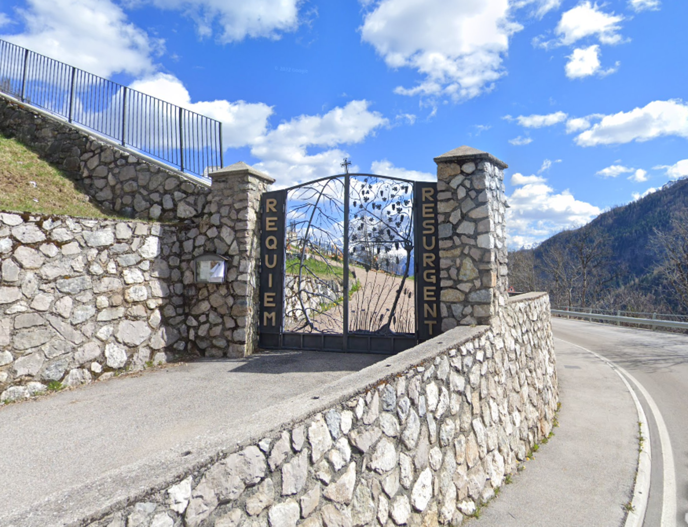 Cimitero Pieve di Lvinallongo Cimitero Pieve di Lvinallongo