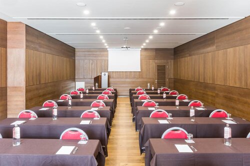 Ensrosadira Meeting Room