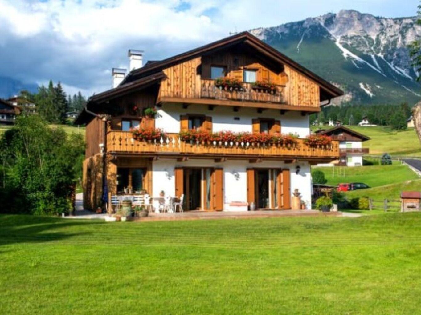 MASITO APARTMENTS: THE BLISS