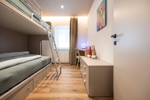 MENIA TAMON ANNARITA - CHALET STRUI