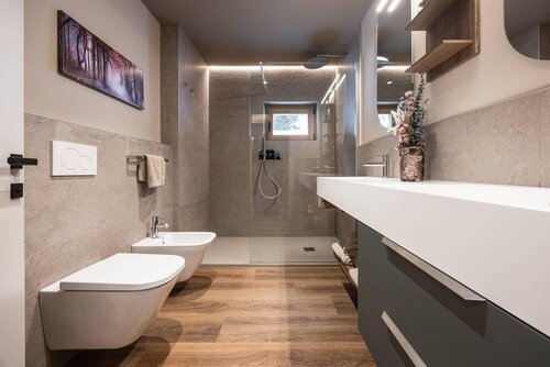 MENIA TAMON ANNARITA - CHALET STRUI