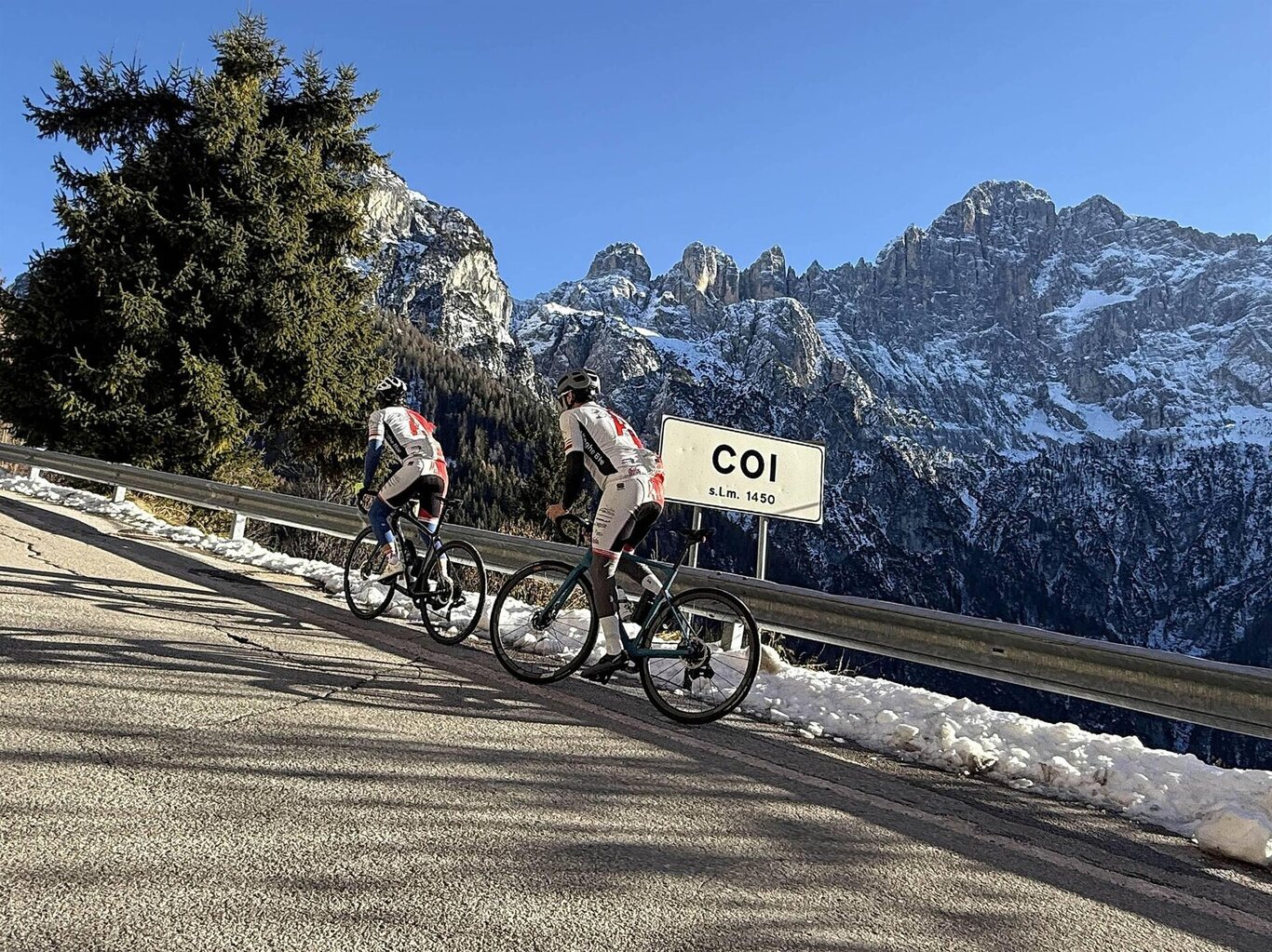 Salita Alleghe- Piani di Pezzè