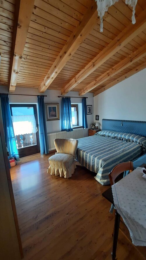 camera matrimoniale foto 3