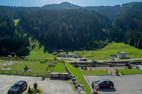 8ce21c15-b067-43d4-ad3a-4d73eb69b4f5 8ce21c15-b067-43d4-ad3a-4d73eb69b4f5