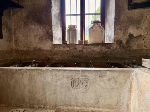 TOUR DEI "CASELI", VISITA ALLE 3 ANTICHE LATTERIE